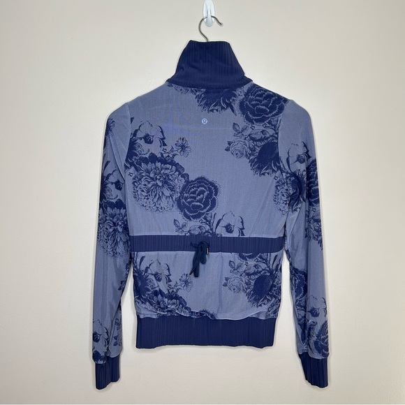 Lululemon Raja Jacket Reversible Night Market  Floral or Solid Periwinkle Size 4 - Picture 7 of 13